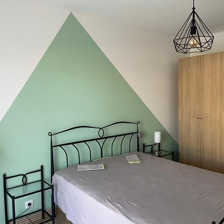 Tres Bel Appartement Entier Proche De La Mer 2 Chambres 1 Salon Vallauris Exteriör bild