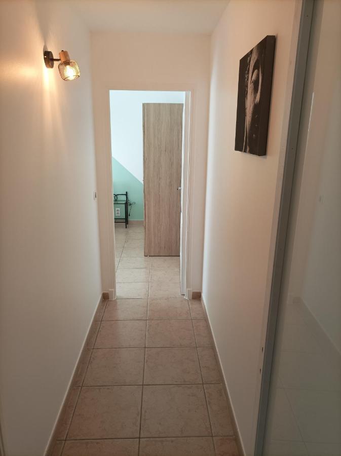 Tres Bel Appartement Entier Proche De La Mer 2 Chambres 1 Salon Vallauris Exteriör bild