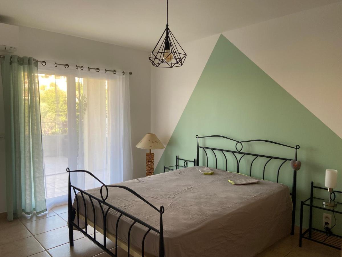 Tres Bel Appartement Entier Proche De La Mer 2 Chambres 1 Salon Vallauris Exteriör bild